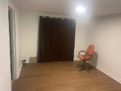 Master bedroom kanata north for rent Image# 1