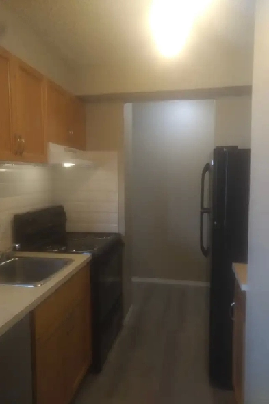 BRIGHT and SPACIOUS 1 BEDROOM!! ALL UTILITIES INCLUDED!! Image# 1