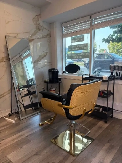 Hairdressing chair for rent Image# 1