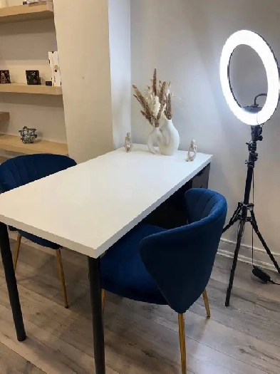 Manicure table for rent Image# 1