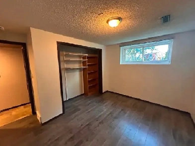 Looking for 1 roommate for large bedroom Image# 4