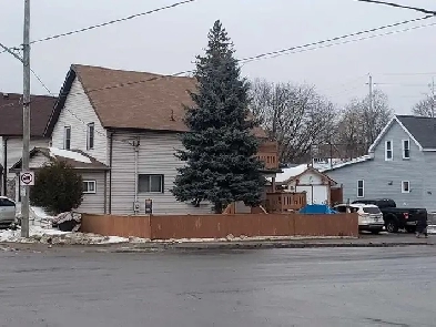 Main floor of home for rent for October 4th Image# 1