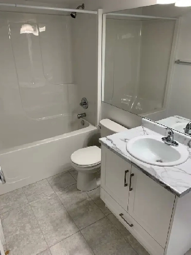 Gigantic Room Rental Image# 3