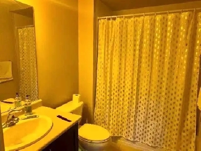 Townhouse for Rent in Burlington Image# 6
