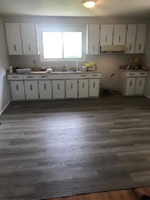 Modern 3 Bedroom Farmhouse Located in Clearview Twnship For Rent Image# 1