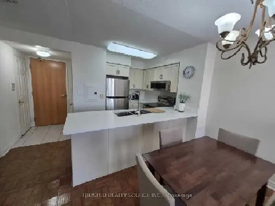 43 Eglinton Ave E. Fully furnished 1 1 condo available ASAP Image# 2