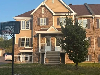 Condo 5 1/2 sur 2 etages Valmont sur Parc Image# 1