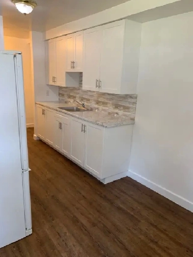 Bright 2 bedroom in senior building Image# 1