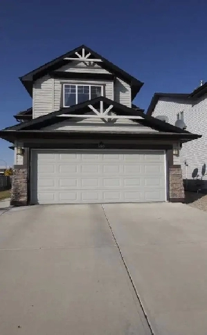 Spacious Family Home in Panorama Hills | Corner Lot Image# 1