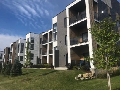 Magnifique condo 4 1/2 St-Janvier Image# 1