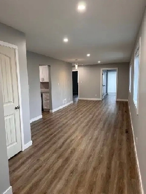 Near LU! 3-bedroom new-build duplex! $3600   Utils Image# 1