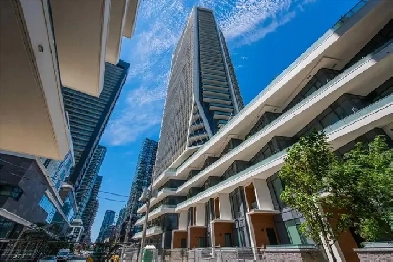 Distress Sale 1 bed Apartment Downtown Toronto with Parking Image# 1