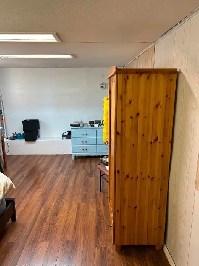 3BR Banff Trail near U of C, SAIT, William Aberhart HS Image# 1