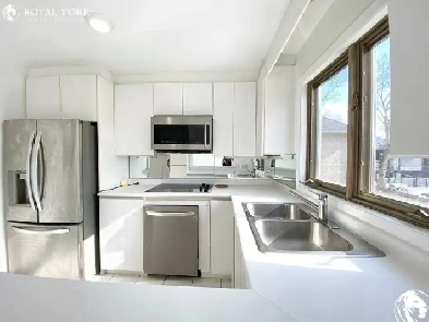 2BR  DEN/PATIO 1600SF Available Sep1. 25 Image# 5