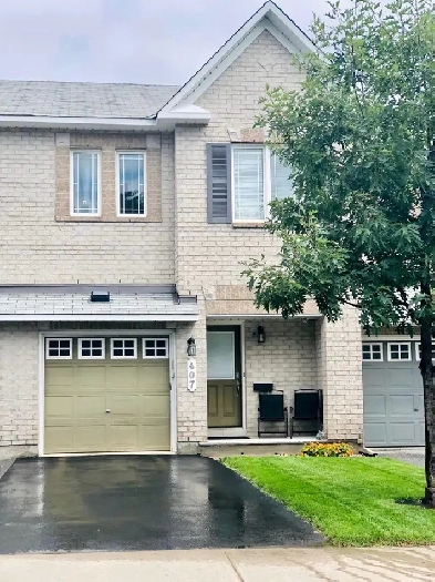 North Kanata 3 Bedroom Townhome for Rent Image# 1