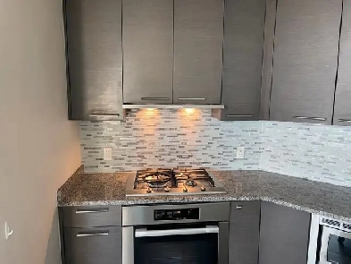 Modern Junior 2BR Condo at Metrotown | Steps from Skytrain Image# 21