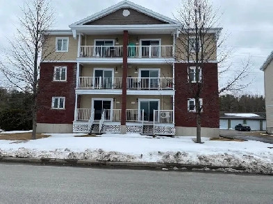 5 1/2 ,Trois-Rivières (Cap-de-la-Madeleine) avec garage. Image# 1