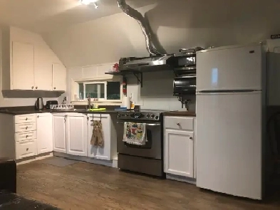 2 Bedroom Apt for Rent with In-Unit Laundry Image# 1