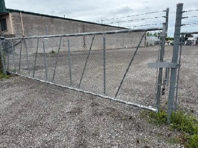 yard space for lease  SE Calgary Image# 4
