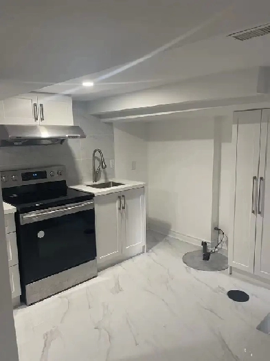 Downtown! Room for rent Image# 2