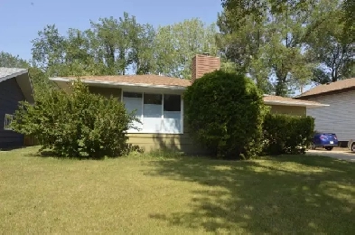 House rental main floor 3 bedroom Image# 6
