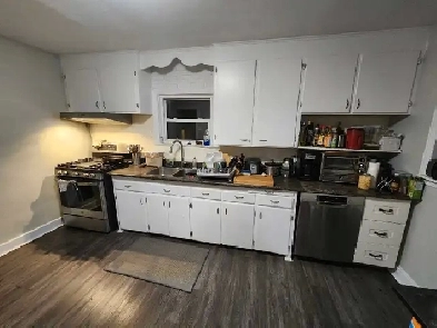 Room for rent in basement 5 minutes walk from Mohawk college Image# 6