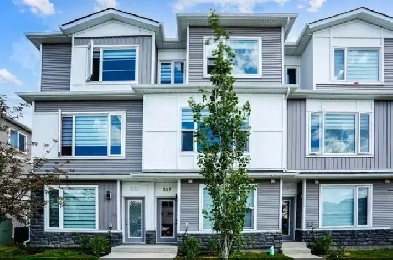 3 bedroom 2.5 bath & oversized single garage in SADDLEPEACE Image# 1