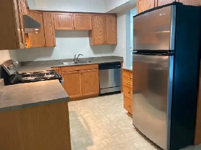 COBOURG 2 BEDROOM CONDO: CALL (905) 349 2400 to schedule a tour! Image# 8