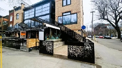 LOCAL COMMERCIAL À LOUER - QUARTIER MONTCALM