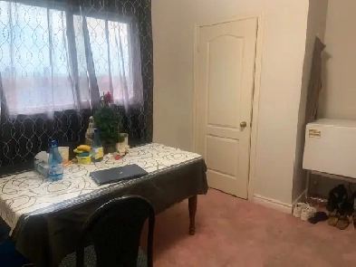 Room for Rent in House - No Parking Image# 1