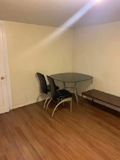 Walkout basement for rent Etobicoke Image# 4