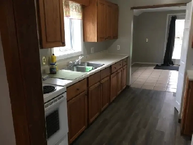 WHOLE 3 BEDROOM HOUSE in Trenton Image# 1