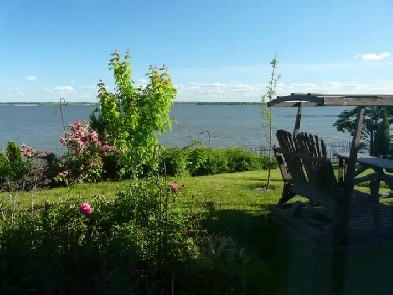 APPARTEMENT BORD DE L’EAU/WATERFRONT APARTMENT Image# 1