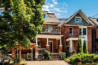 Cozy, 1 bedroom apartment downtown with parking Image# 6