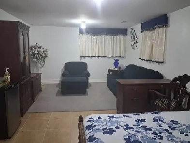 Large, furnished room with living room- Markham Image# 1