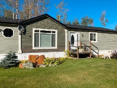 Joussard designer house for rent. Image# 17