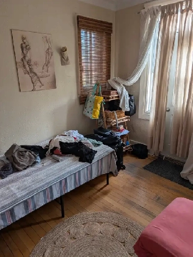 Room for woman in large 2 room loft NDG, Montreal $875 all incl. Image# 1