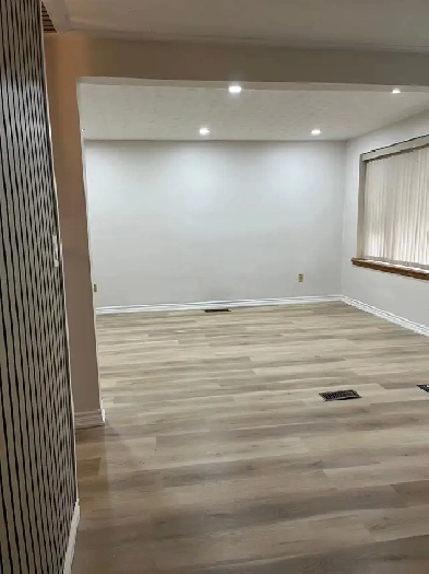 Detached Bungalow available for lease Image# 1