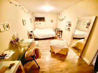 Room For Rent (On The Hill Uptown) Dog & Cat Friendly - Sept 1st Image# 10