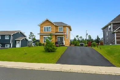 Beautifully maintained 2-storey family home Image# 8