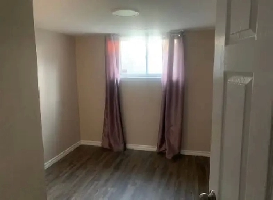 Room for Rent in a 3-bed basement unit Image# 1