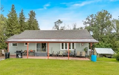 County Bungalow on 9 Acres Image# 10