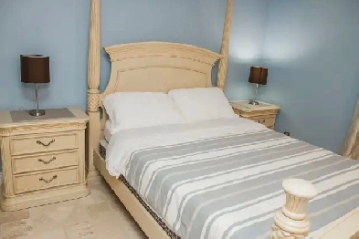 beautiful luxury condo near square one area Image# 6