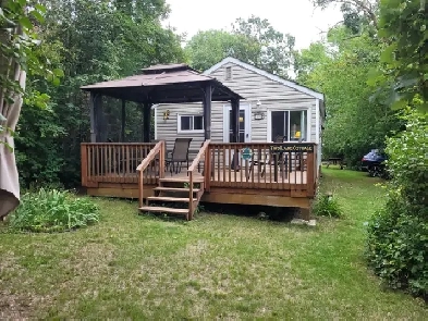 Well Maintained cottage in Grand Marais, next to Grand Beach Image# 3