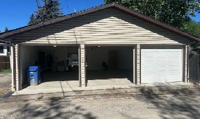 Oversized, Insulated 3-Car Garage in Renfrew (850sqft) Image# 1