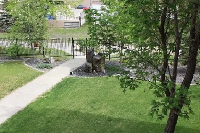 Fully Furnished 2 Bed, 2 Bath Condo Downtown Gated Community Image# 3