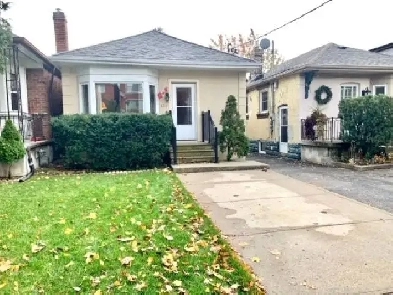 Whole hosue for rent - Toronto - 439 Whitmore Image# 1