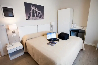 chambre meublee tout inclus internet  stationnement Image# 1