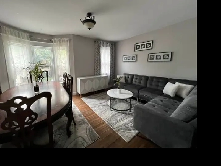 Looking for 2 roommates to share this furnished 3-bed apartment Image# 7