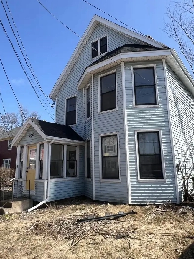 4 Bed in 256 Fitzroy Street - B Charlottetown Image# 7